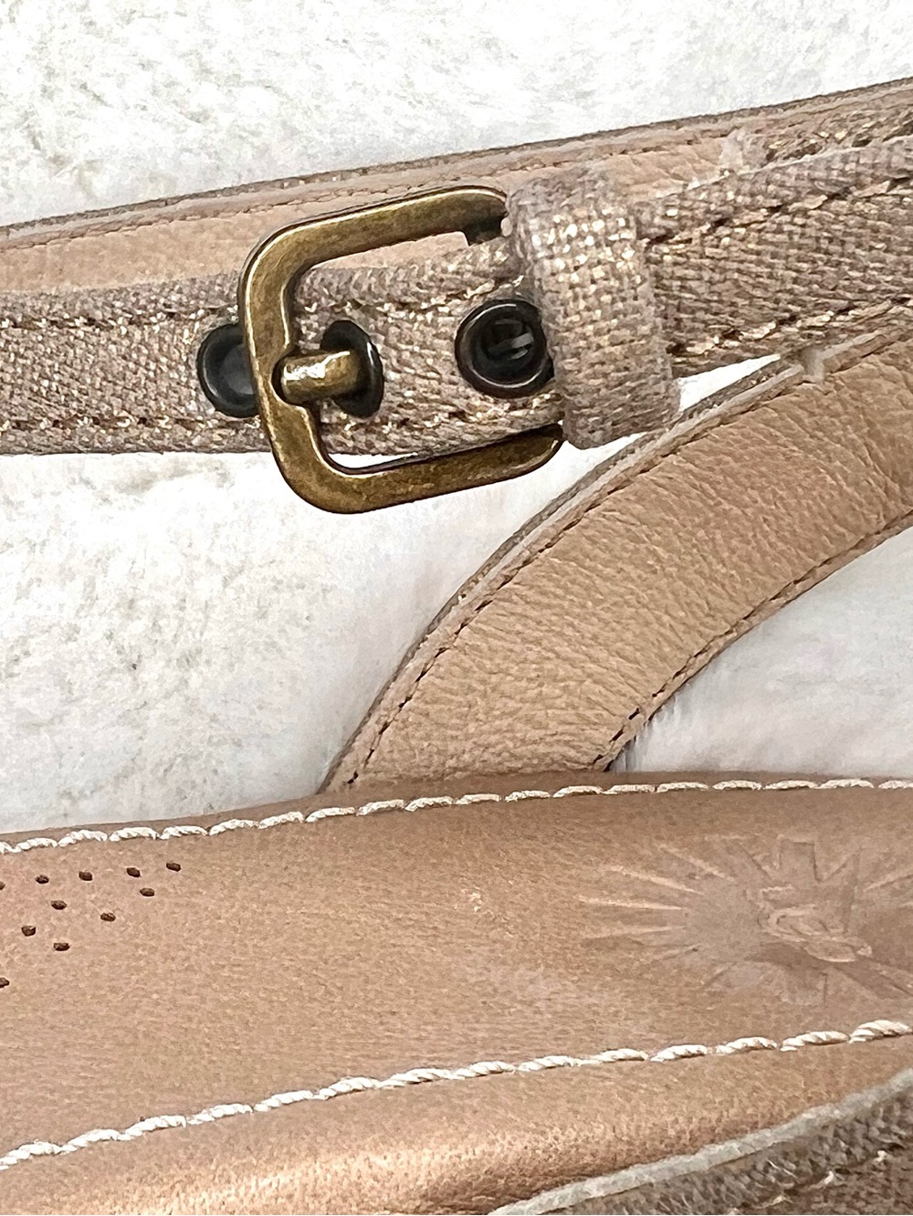 UGG Neutral Metallic Color Linen Wedge Espadrille Sandals Size 7.5 NWOT - Picture 8 of 12